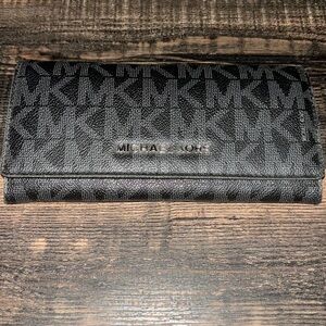 Authentic Michael Kors Wallet